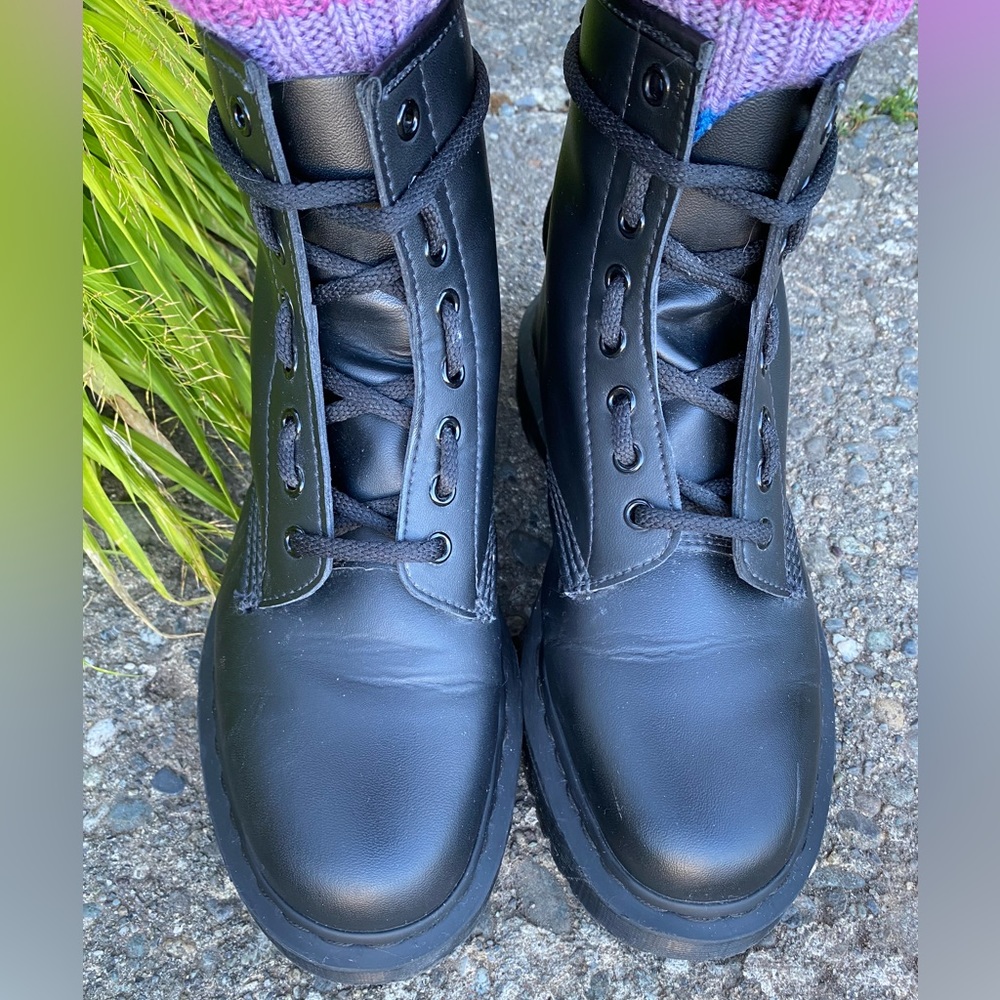 Dr Marten Vegan Black Mondo  1460  Boots Combat Lace Up
